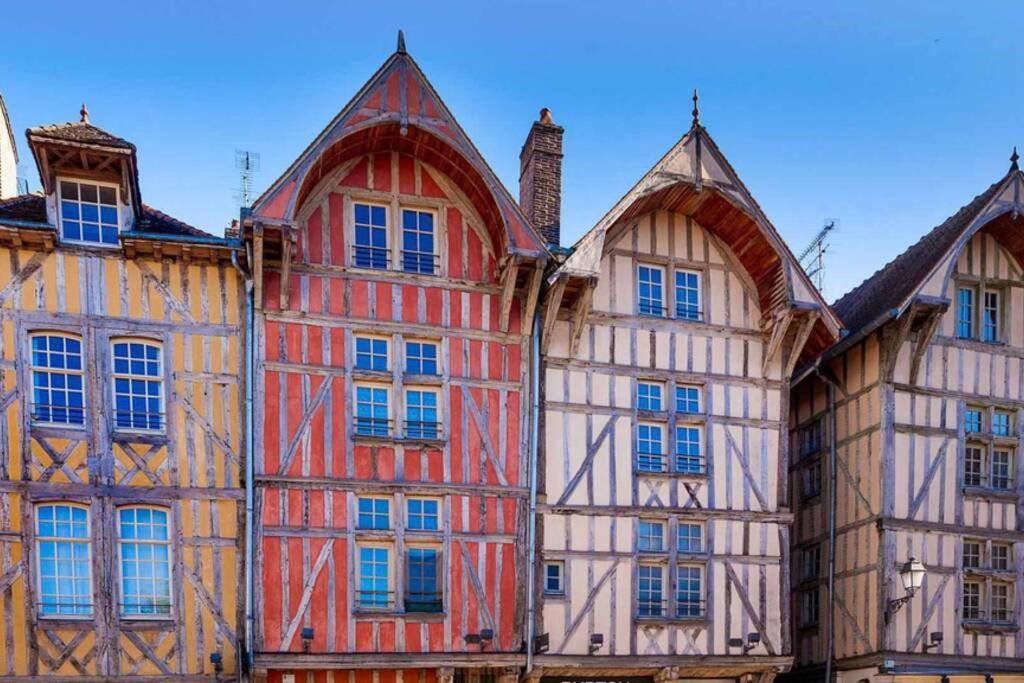 Colibri Studio Coeur De Ville Mon Groom Troyes Bagian luar foto